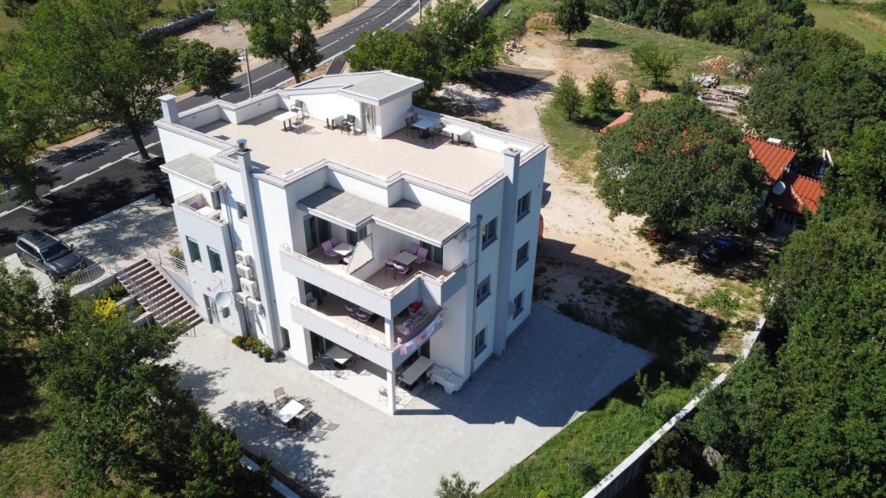 Apartment Anica Kuk ستاريغغاد باكلينتسا المظهر الخارجي الصورة