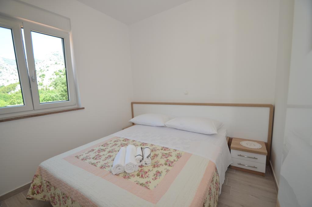 Apartment Anica Kuk ستاريغغاد باكلينتسا الغرفة الصورة