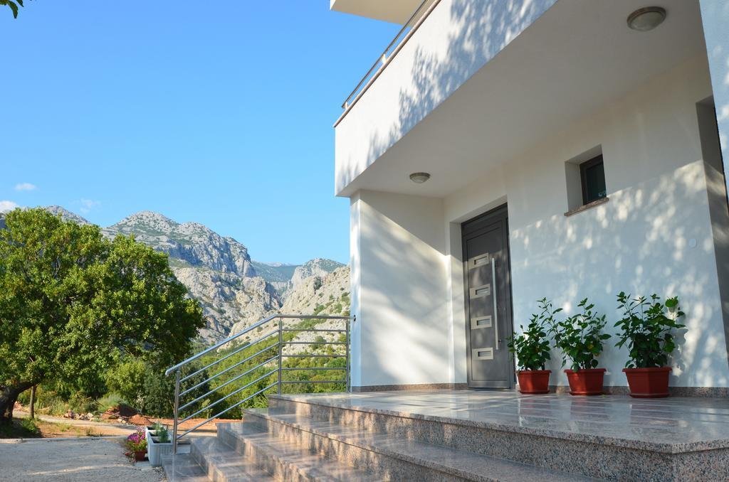 Apartment Anica Kuk ستاريغغاد باكلينتسا الغرفة الصورة