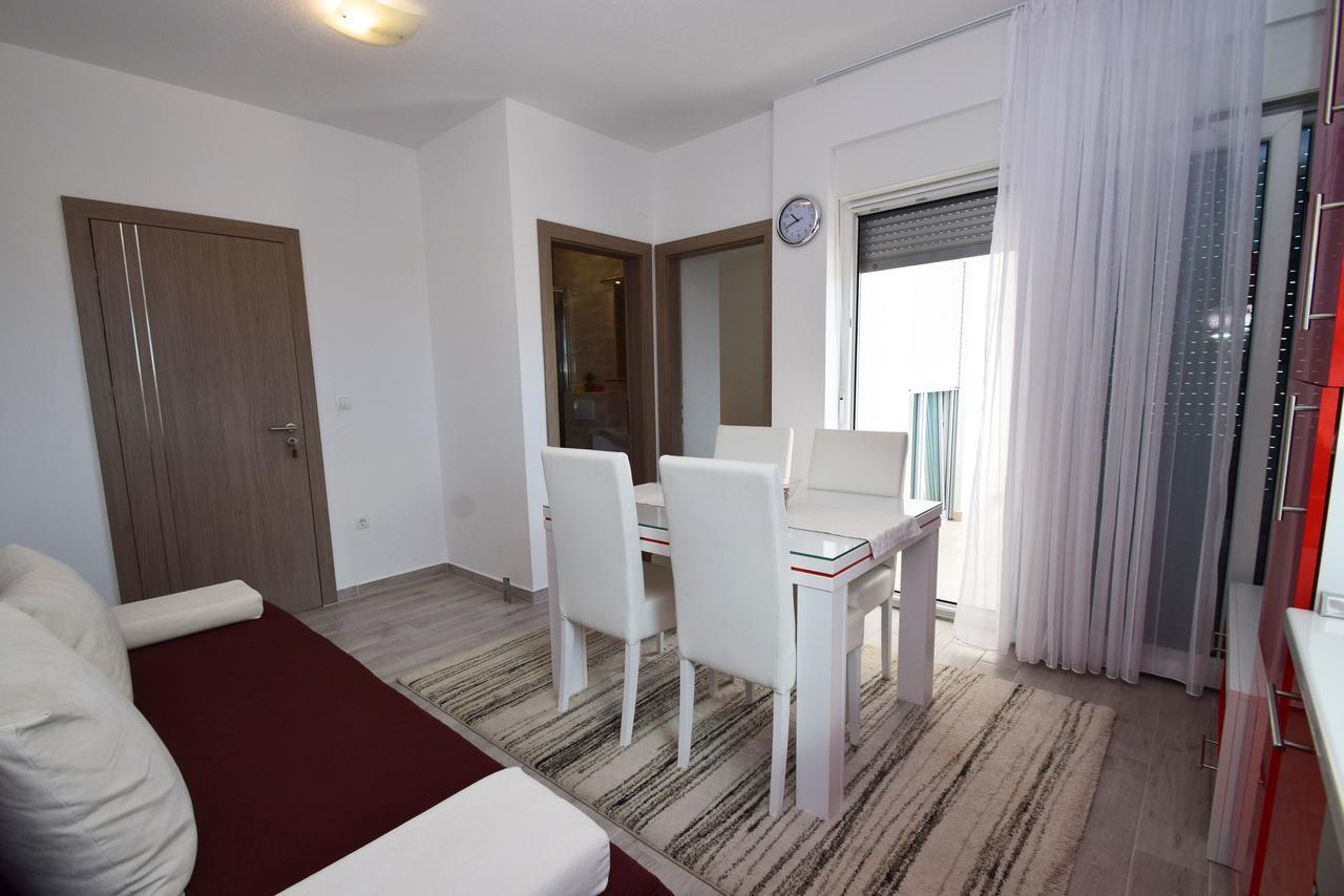 Apartment Anica Kuk ستاريغغاد باكلينتسا المظهر الخارجي الصورة