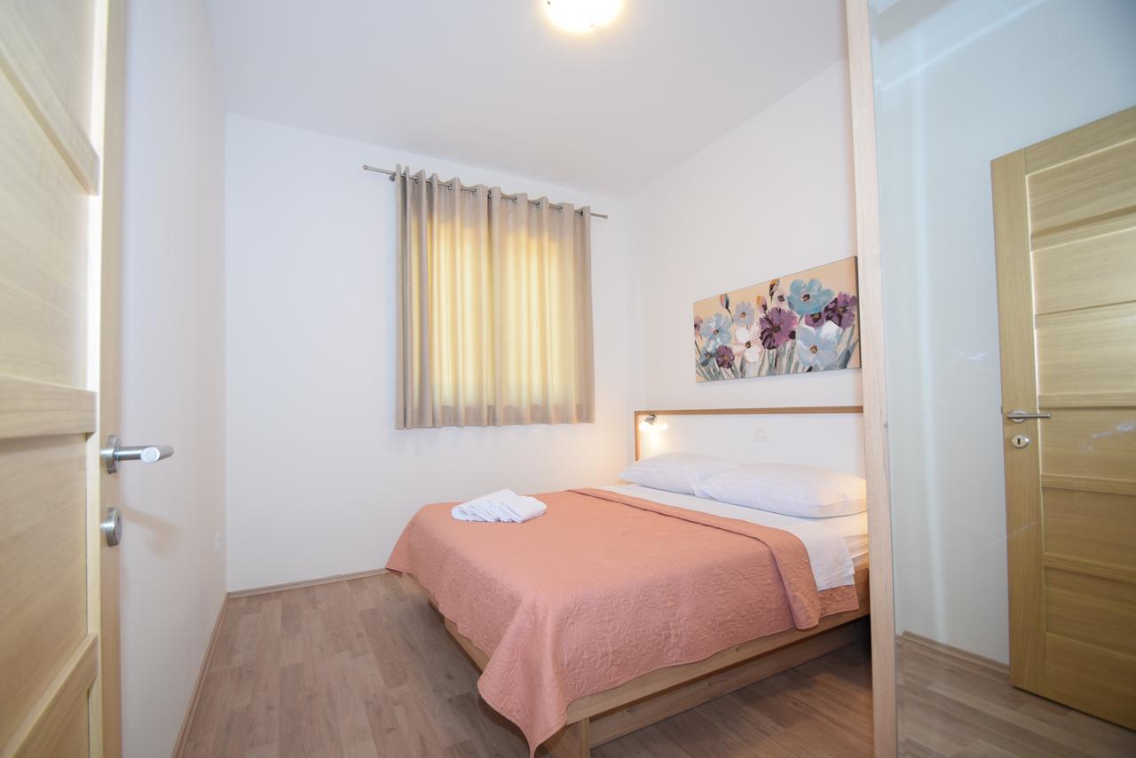Apartment Anica Kuk ستاريغغاد باكلينتسا المظهر الخارجي الصورة